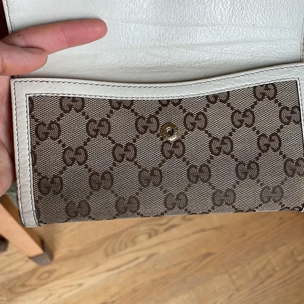 Gucci woman’s canvas and cream leather wallet - Picture 15 of 16